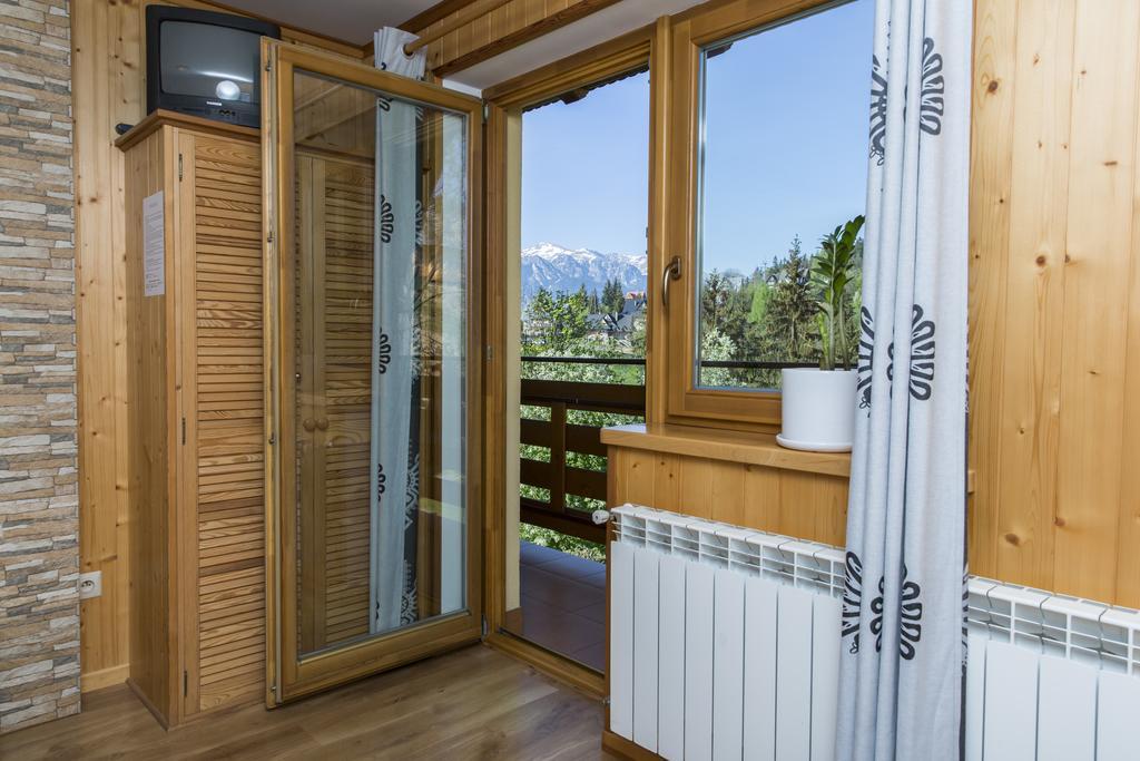 Udanypobyt Klemensówka Habitación en casa particular